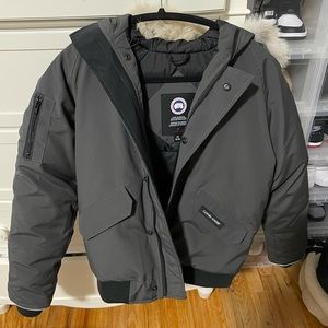Canada Goose Big Kids Size large 14-16 grey jacket